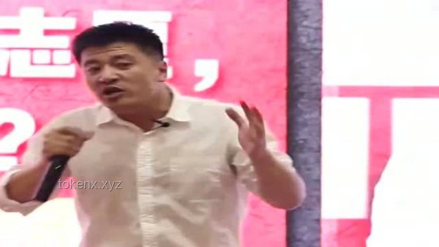 张雪峰背后的真相：触动心灵而非蛋糕