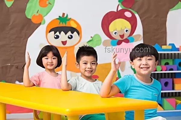 幼儿园“离婚”风波，老爸的五门娃娃亲奇遇