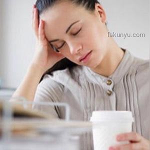 女子久坐刷手机险失明：我的眼中风惊魂记