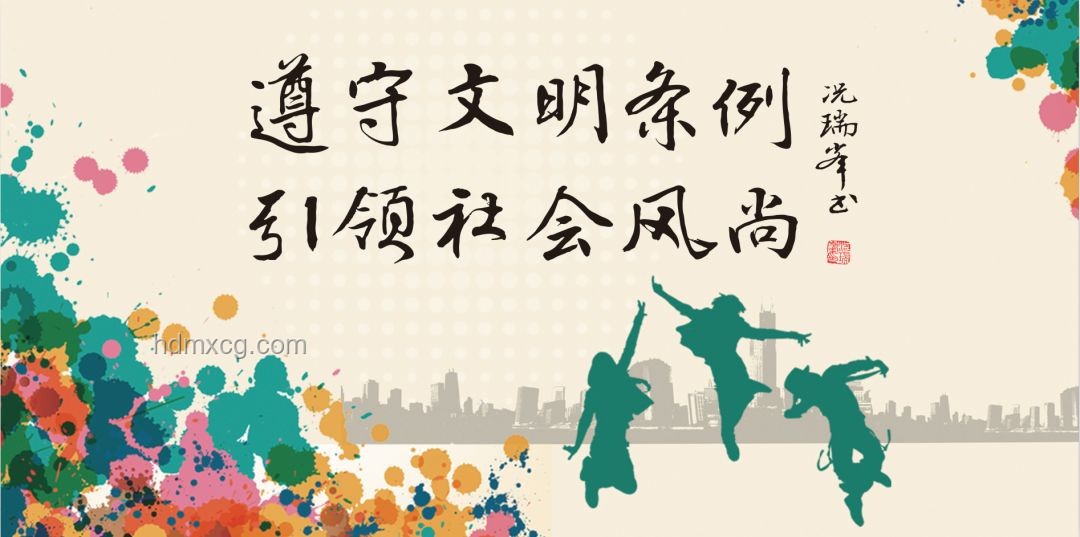高考结束挑行李回家的女生：青春路上的坚韧与成长