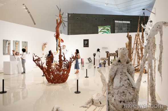 央美毕业展情感共鸣新高度：最好哭作品引发行业深思