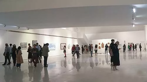 央美毕业展情感共鸣之作：艺术教育的情感价值挖掘