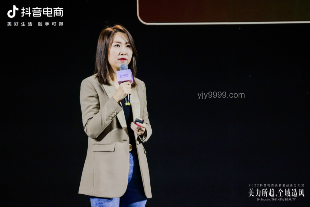 白鹿曾舜晞抖音共创引领影视宣发新趋势